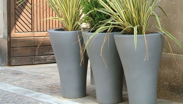 modern-plastic-planters