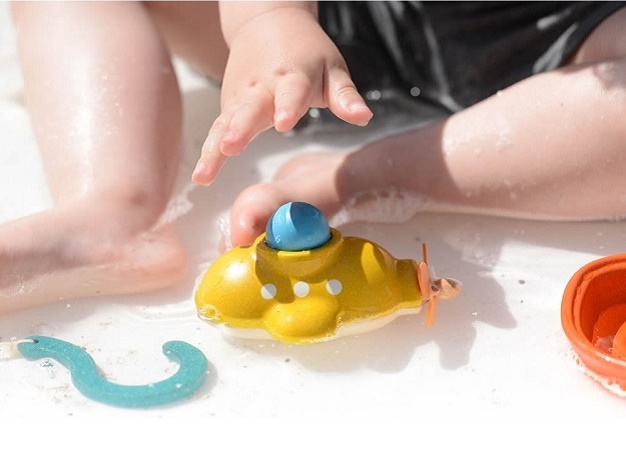 toys-submarine-bath