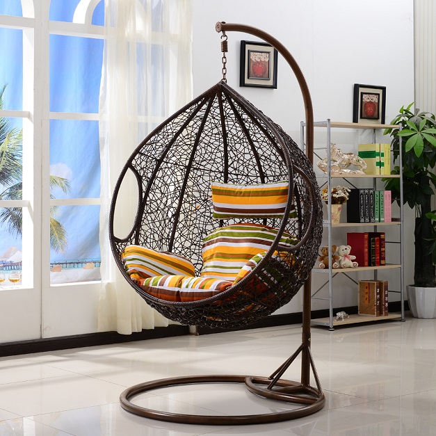 Swinging Chair: What Makes it Such an Important Piece of Furniture?